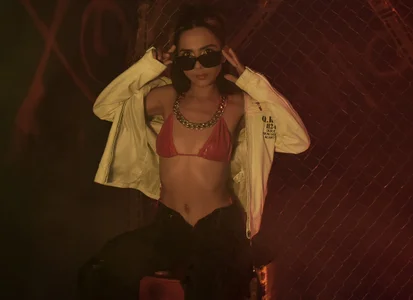 aurora_collinss_のDanger ❌🔥🧯の 2枚の写真