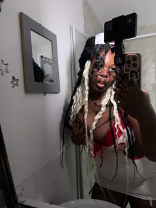 Nyla_xox ready for your checkup? 🩺🫀 Foto 2