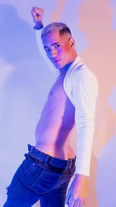 Sidney_Belle you kiss me, I kiss you or we kiss. Pic 3