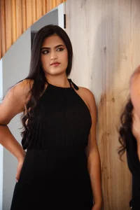 your girl in black🖤 de celeste_amour  5 Imagens