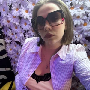 VivienneWakenight Public Pic 2