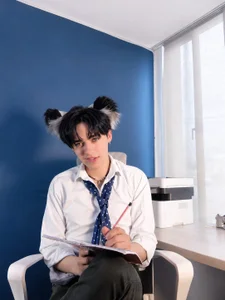fox_white_ a sexy student is waiting for you Pic 2