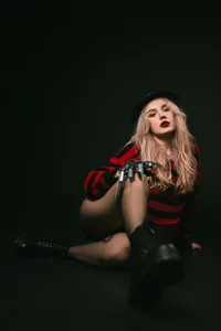 Spooky but sexy curves od LianaFord  snímek