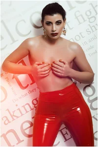 StunnigArt kullanıcısının latex fetish albümü -  6 fotoğraf
