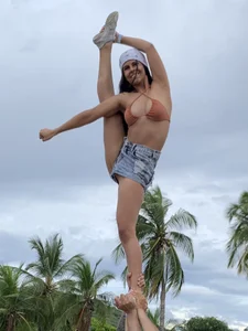 Flexibility cheerleader 🤸🏼‍♀️ od mar_sweett1  2 snímek
