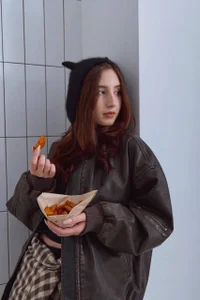 LesleyEnedh Public Pic 2