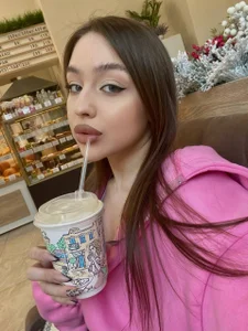 OliviaVex Public Pic