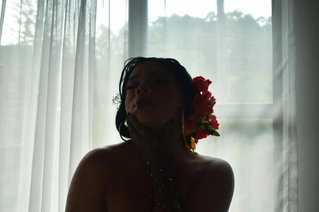 CuteRomi: sexy in the bark ( 4 фото)