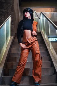 ZendayaGrey Street Content Immagine  6