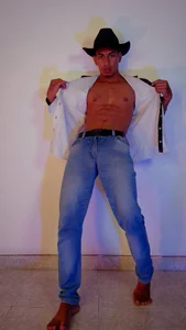 lorian_vikel: the seductive cowboy ( 2 фото)