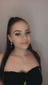 Elly🎀 de Ellybttn_  2 photos