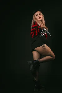 LianaFord Spooky but sexy curves Poză 3