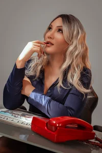 Franshesca_HotxxXIN THE OFFICE Bild 6