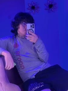 VelvetKai_nom: Public ( 2 фото)