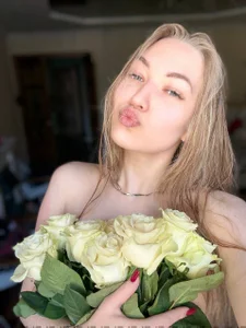 Mia_milleks a hot kiss from Mia صورة واحدة|Mia_milleks a hot kiss from Mia صورتان|Mia_milleks a hot kiss from Mia  5 صور|Mia_milleks a hot kiss from Mia  5 صورة