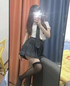 纯情学生装