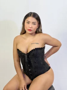 Ema_Stone65 you like the color of my eyes Immagine  3