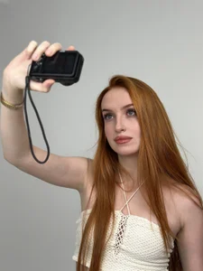 callme_alexa redhead Bilde 5