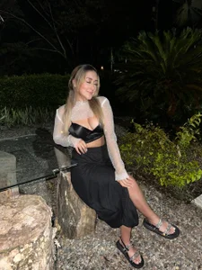 dina_rideのA LITTLE TRPI 🏖の 3枚の写真