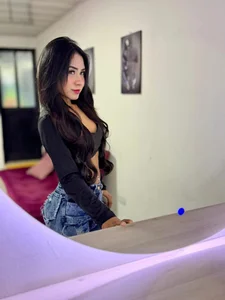kitty_Rosee_ Public Pic