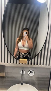 Krystal_Tx: Public ( 3 фото)