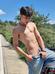 Aaron_Eze Find me in the road ;)  6টি ছবি