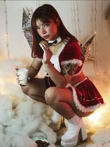 bonnie_moon Christmas 2023 Pic 4