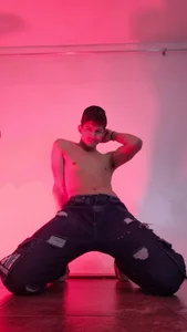 Ethan_Waalker kullanıcısının Public albümü -  2 fotoğraf