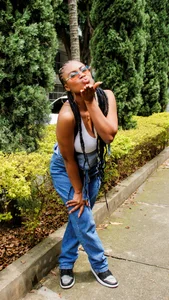 ebony_hot1 I don't need excuses to heat up the street🖤 Immagine 