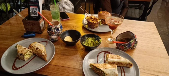 tiffanybrowm Delicious food and drinks🍸 Foto 8