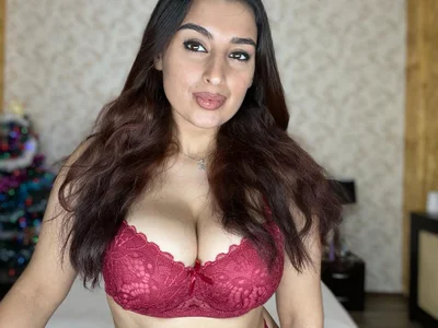 In burgundy lingerie de VallerieJones Foto 7