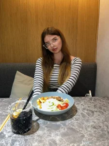 TracyDenoon The bunny wants warmth slika