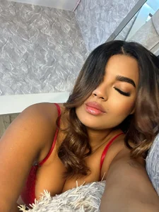 Public od VICTORIAGRAYS  snímek