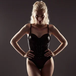 Kate_Krose Public  3টি ছবি