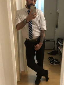 Suit_at_play Public Pic 9