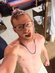 luv2cum7491 Public Pic 9