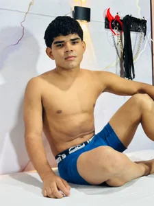 Lucho_Hot Public зображення 5