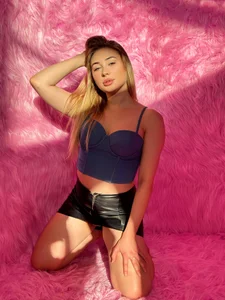 SofyPeachePublic Bild 7