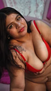 Iza_Nanette Public Εικόνα 2