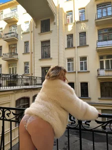 RinaBlondie You want me 🤍 Pic 3