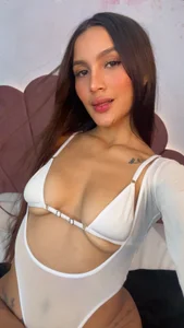 Carohorny4u Between the innocent and the tempting 🤍 صورة واحدة|Carohorny4u Between the innocent and the tempting 🤍 صورتان|Carohorny4u Between the innocent and the tempting 🤍  2 صور|Carohorny4u Between the innocent and the tempting 🤍  2 صورة