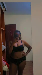 For fan de Layla_rose3  2 Imagens