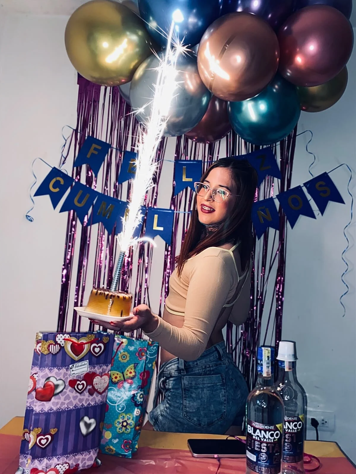 Caleb_Frost kullanıcısının Happy birthday to me albümü -  2 fotoğraf