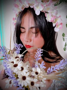 Olivia_Morrys Public Pic 7