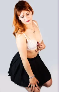 now white🤍 de RIO_TAY1  2 Imagens