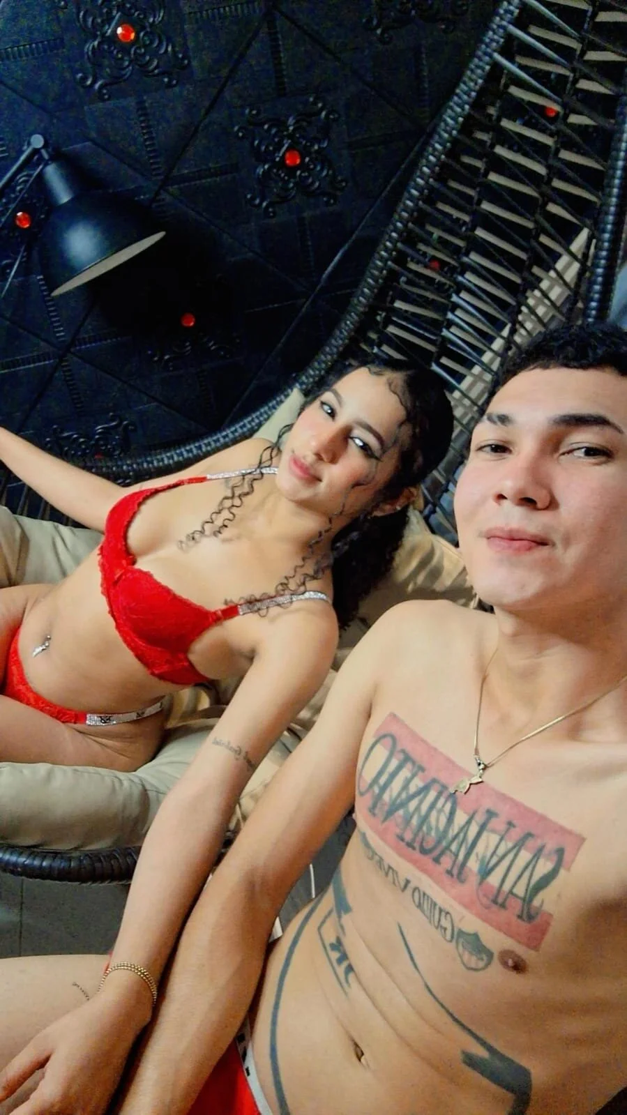 Трендове зображення  5567 Logan_and_Reachel