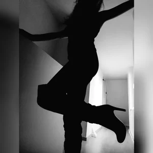 XLisaxx Public Hình 5