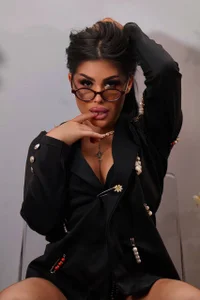 AmberValee Black Elegance🖤 صورة واحدة|AmberValee Black Elegance🖤 صورتان|AmberValee Black Elegance🖤  4 صور|AmberValee Black Elegance🖤  4 صورة