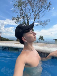 Slim_Tiann Come to swim with me صورة واحدة|Slim_Tiann Come to swim with me صورتان|Slim_Tiann Come to swim with me  4 صور|Slim_Tiann Come to swim with me  4 صورة