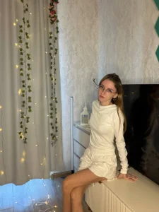 NellieEinspahr Little naughty girl  7টি ছবি